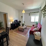 Bright Spacious 1 Bedroom Apartment